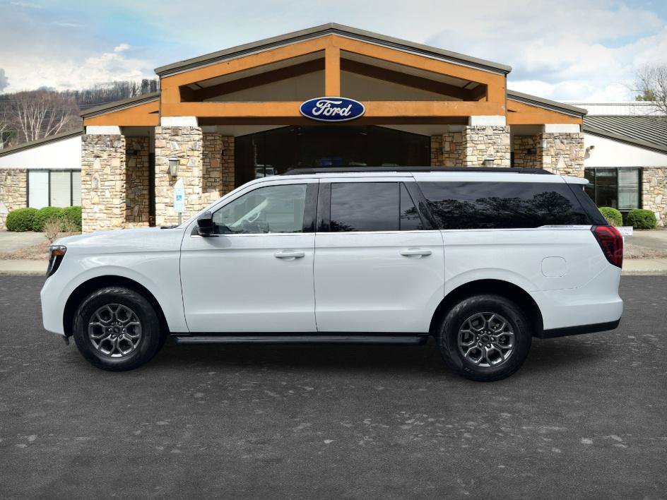 Used 2025 Ford Expedition Max Active AWD/4WD image 7
