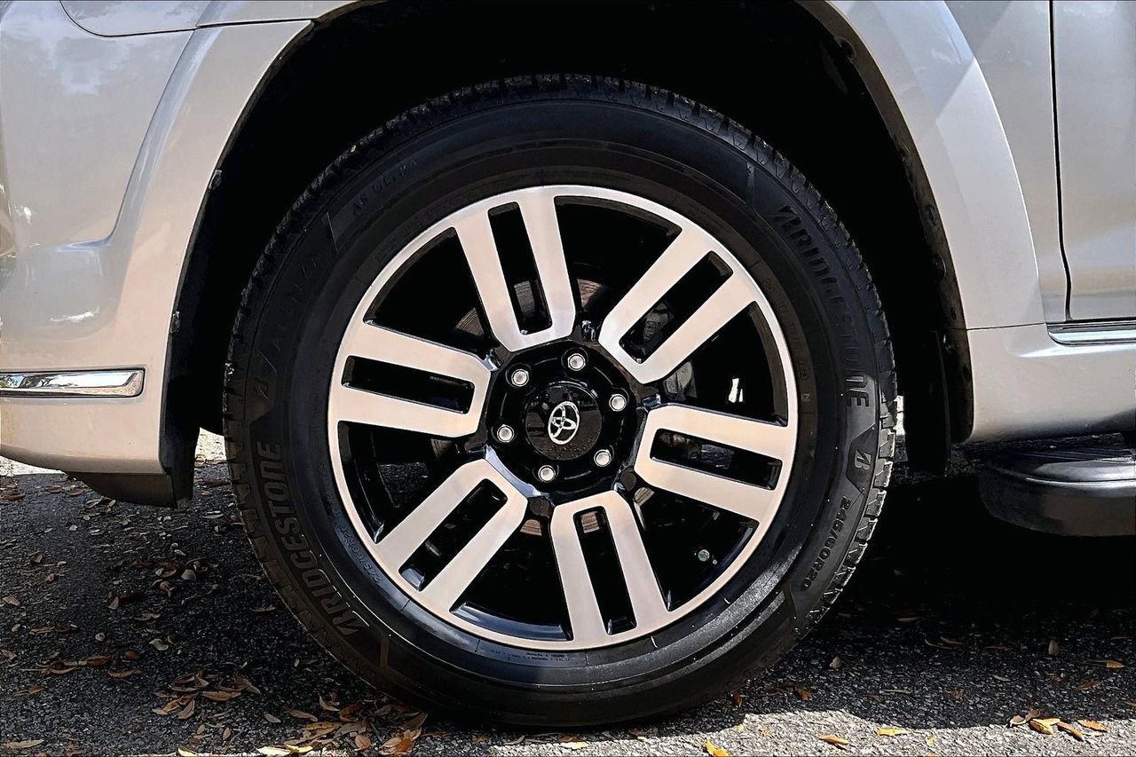 Used 2021 Toyota 4Runner Limited image 30