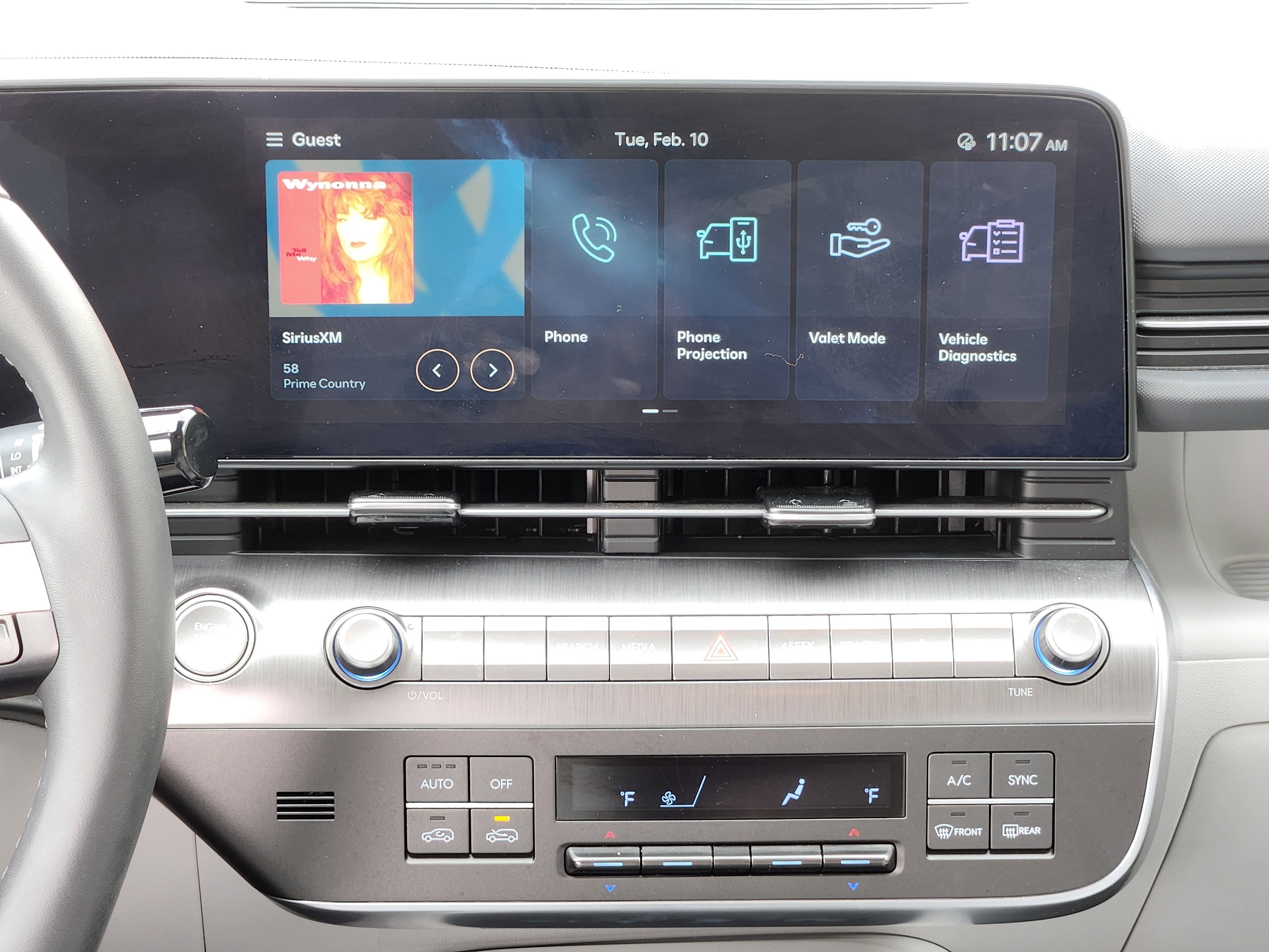 Certified 2025 Hyundai Kona SEL image 23