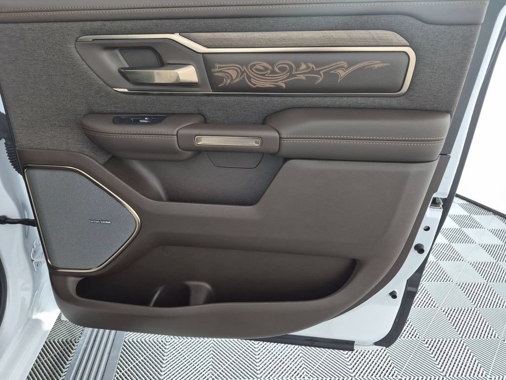 Used 2025 RAM 1500 Limited AWD/4WD image 35
