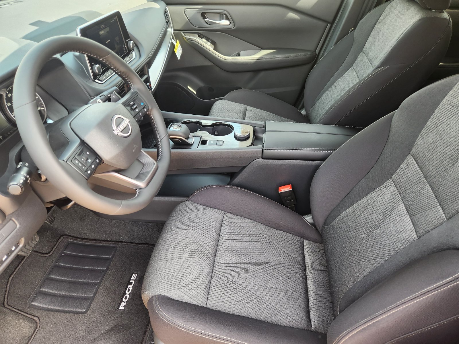 New 2026 Nissan Rogue SV AWD/4WD image 12