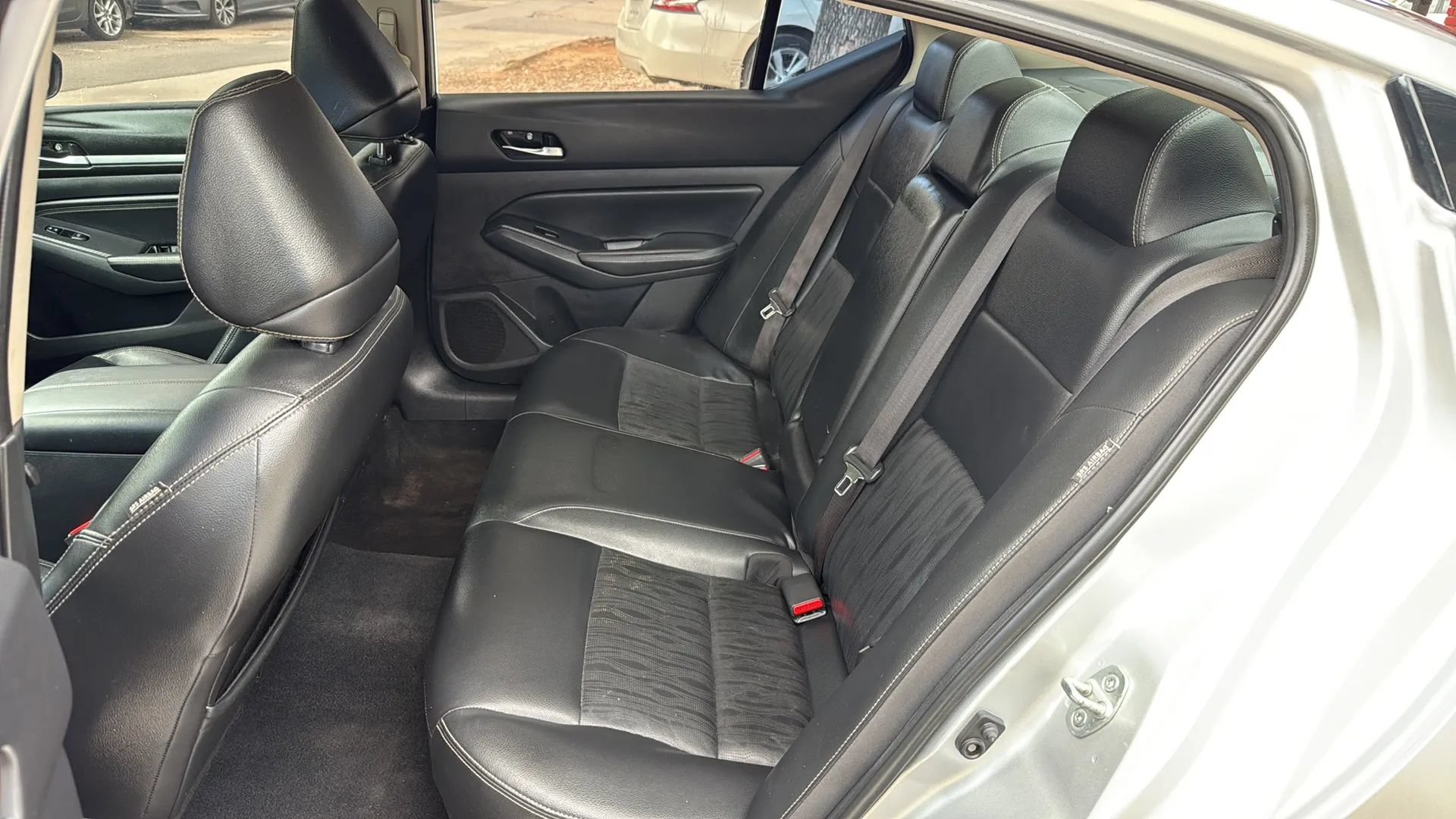 Used 2019 Nissan Altima 2.5 SL FWD image 17