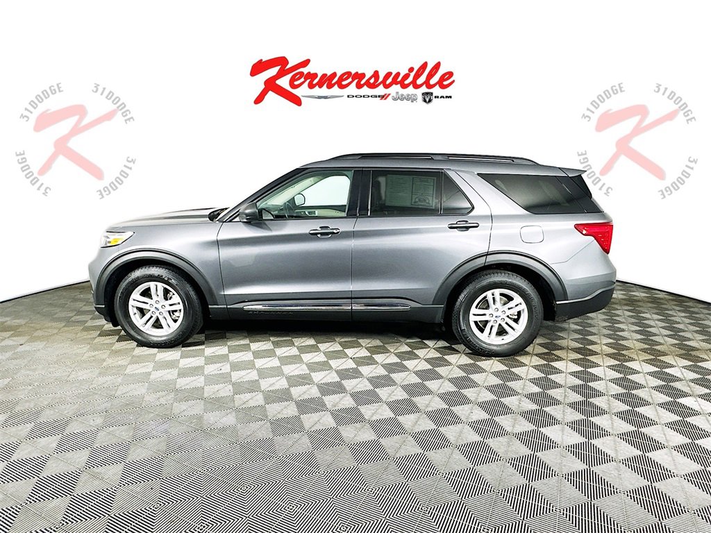 Used 2023 Ford Explorer XLT image 4