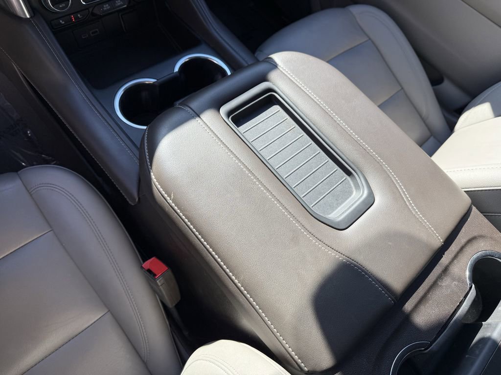 Used 2022 Chevrolet Suburban Z71 w/ Z71 Off-Road Package image 27