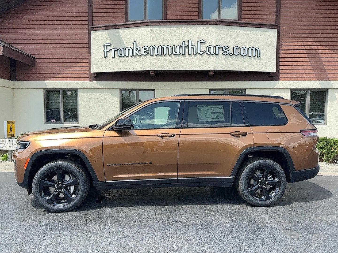 New 2026 Jeep Grand Cherokee L Limited w/ Limited Altitude Package AWD/4WD image 1