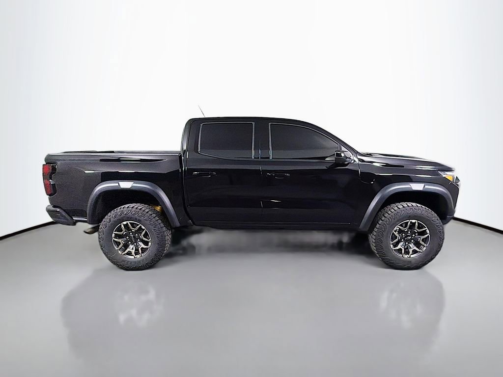 Used 2026 Chevrolet Colorado ZR2 w/ Technology Package AWD/4WD image 5