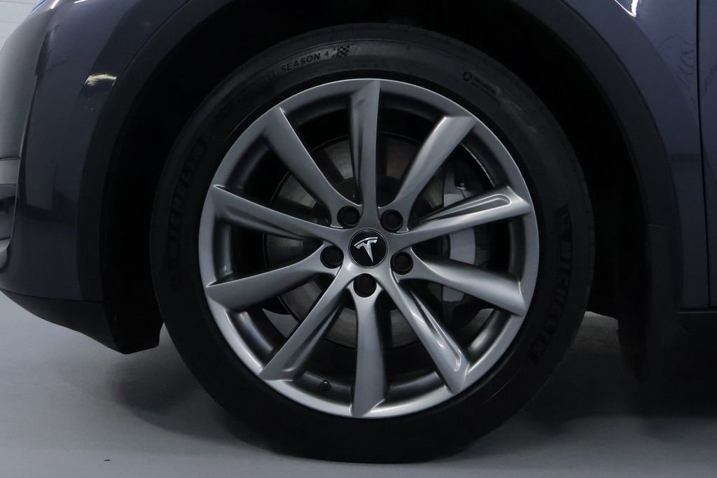 Used 2021 Tesla Model Y Long Range image 28