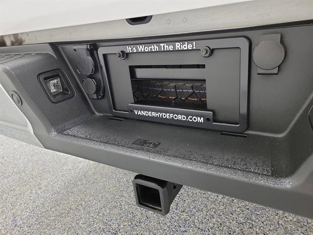 Used 2021 Ford F150 Lariat w/ Equipment Group 502A High image 9