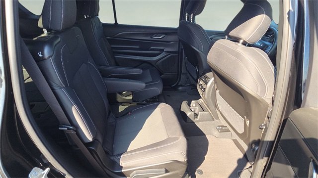 Used 2024 Jeep Grand Cherokee L Laredo w/ Luxury Tech Group I image 17