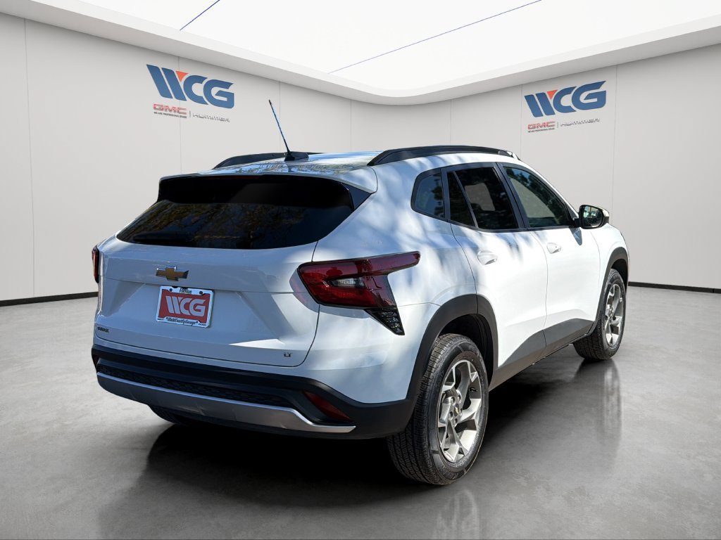 Used 2025 Chevrolet Trax LT w/ LT Convenience Package FWD image 7