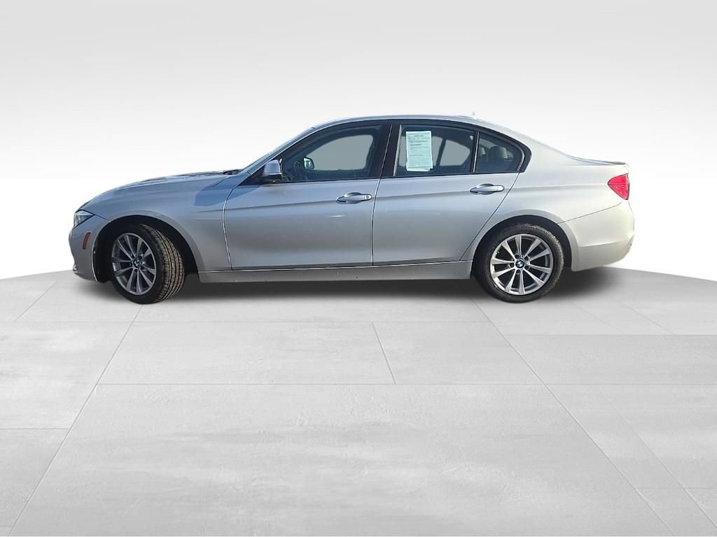 Used 2016 BMW 320i xDrive Sedan AWD/4WD image 2