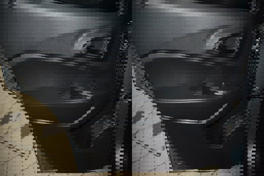 New 2026 Chevrolet Trax ACTIV w/ Sunroof Package FWD image 42