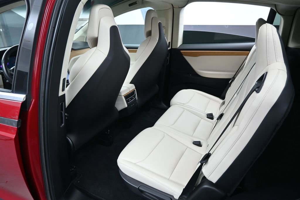 Used 2018 Tesla Model X 100D image 30