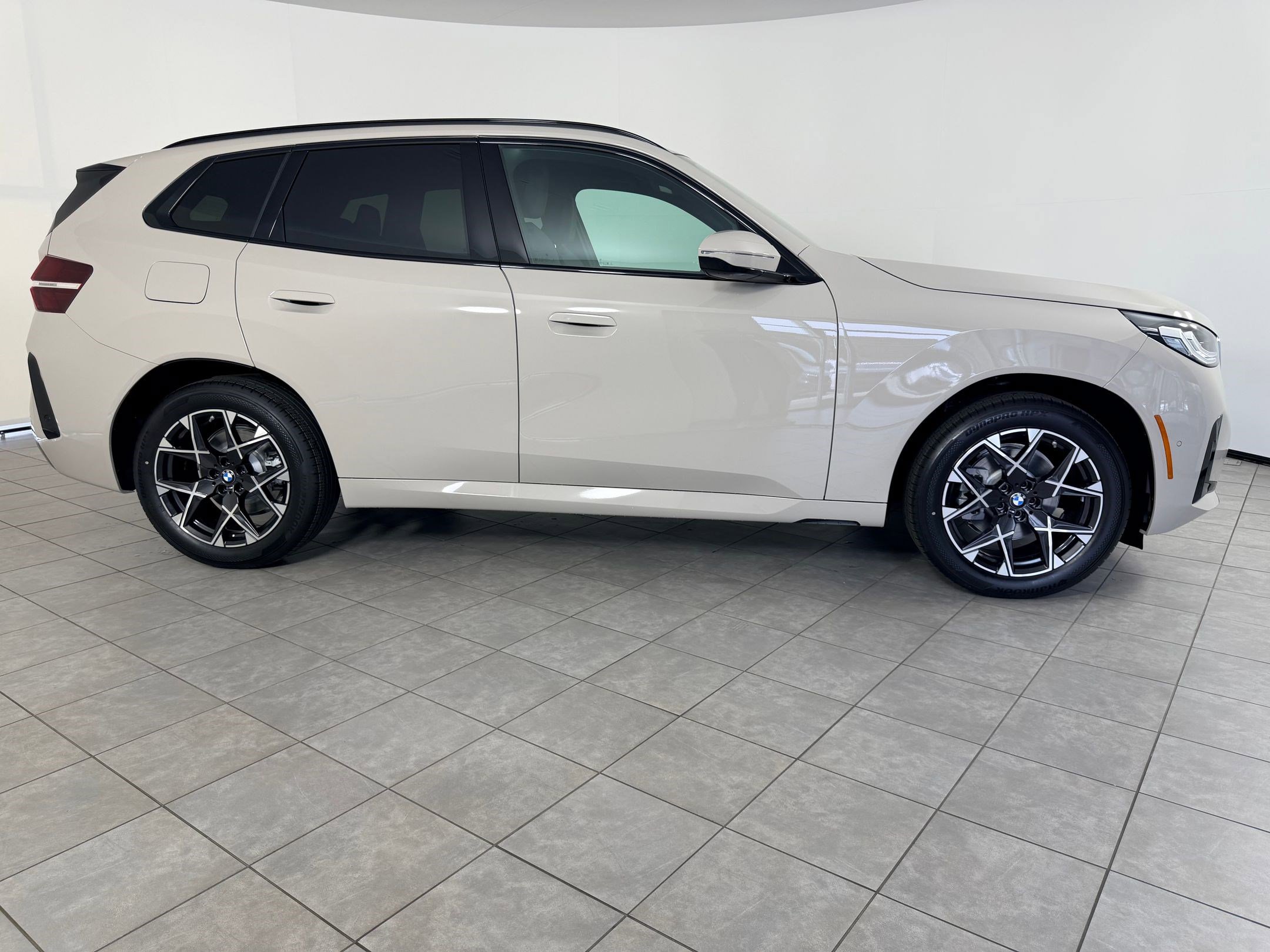 New 2026 BMW X3 xDrive30 w/ M Sport Package AWD/4WD image 8