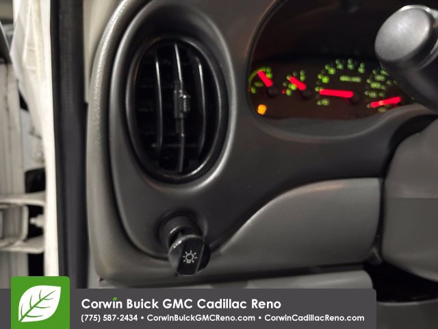 Used 2008 Ford E-350 and Econoline 350 Extended Super Duty RWD image 22