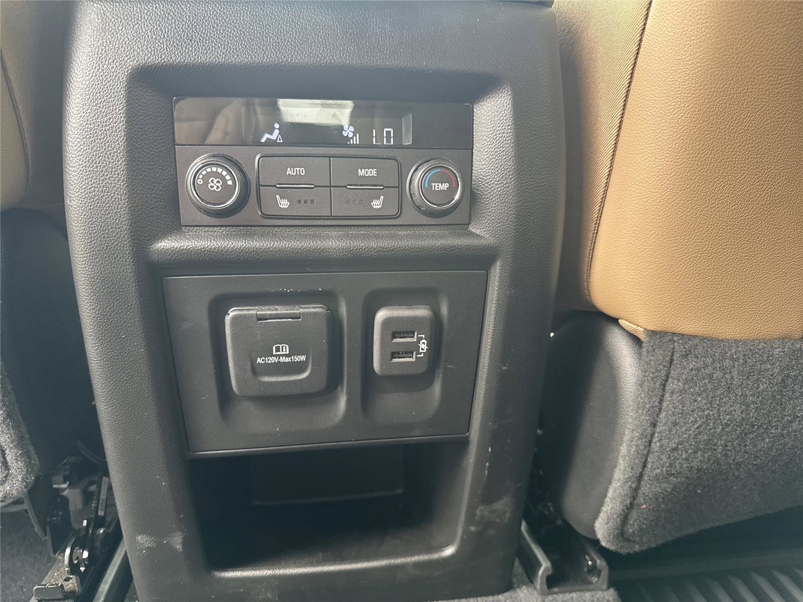 Used 2023 Chevrolet Traverse Premier image 26