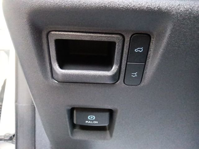 Used 2025 Ford Expedition Active RWD image 17