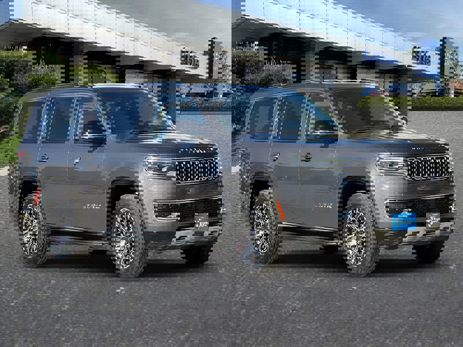 Used 2024 Jeep Wagoneer Series II w/ Flexible Seating Group image 10