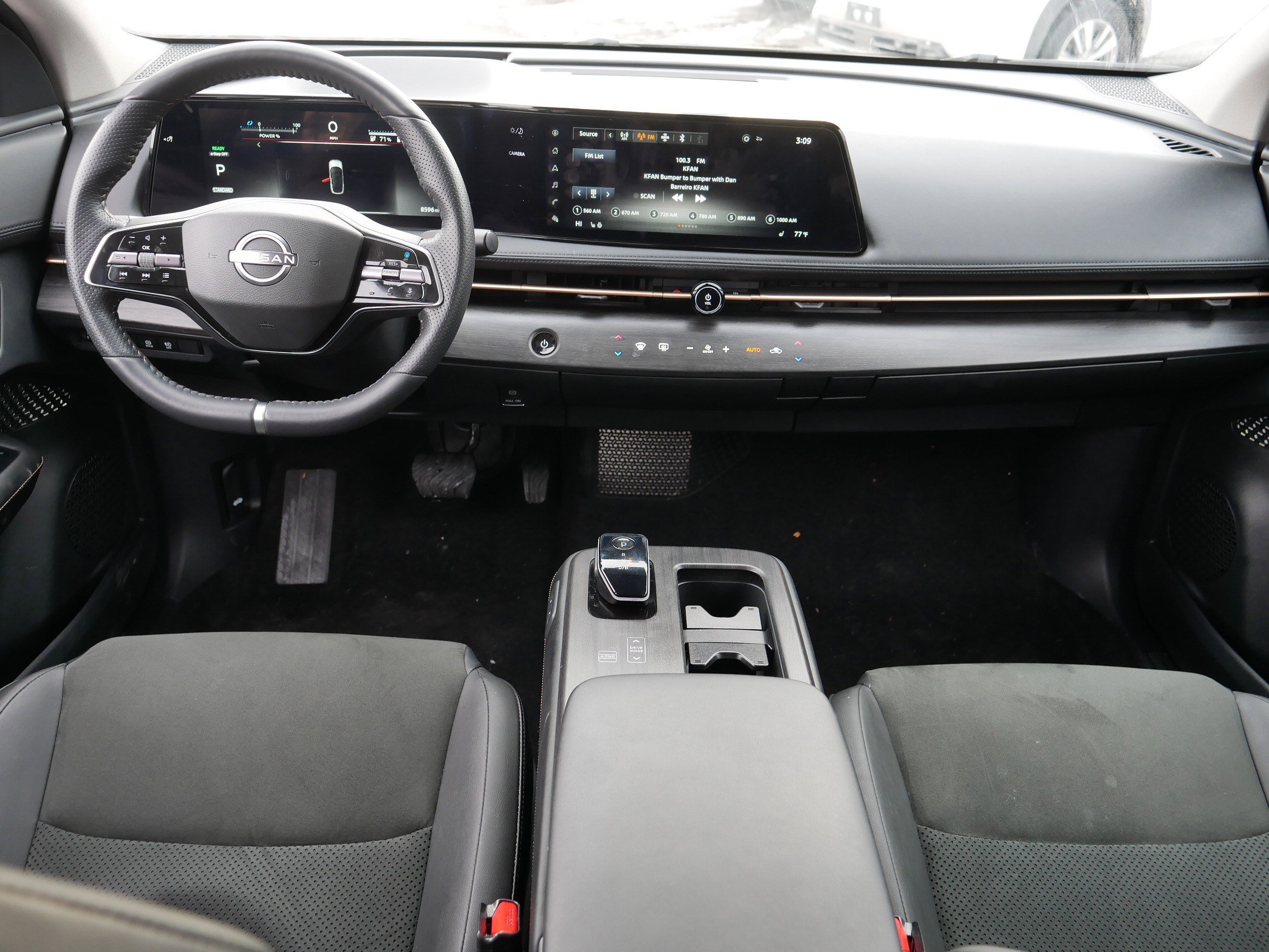 Certified 2023 Nissan Ariya AWD image 10