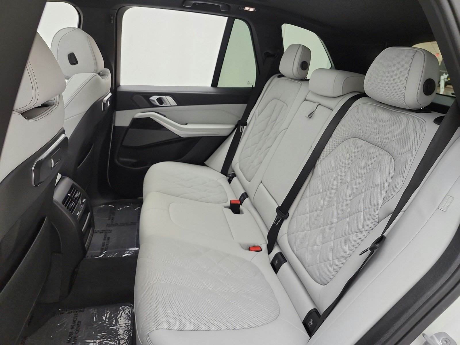 Used 2024 BMW X5 sDrive40i w/ Premium Package RWD image 16