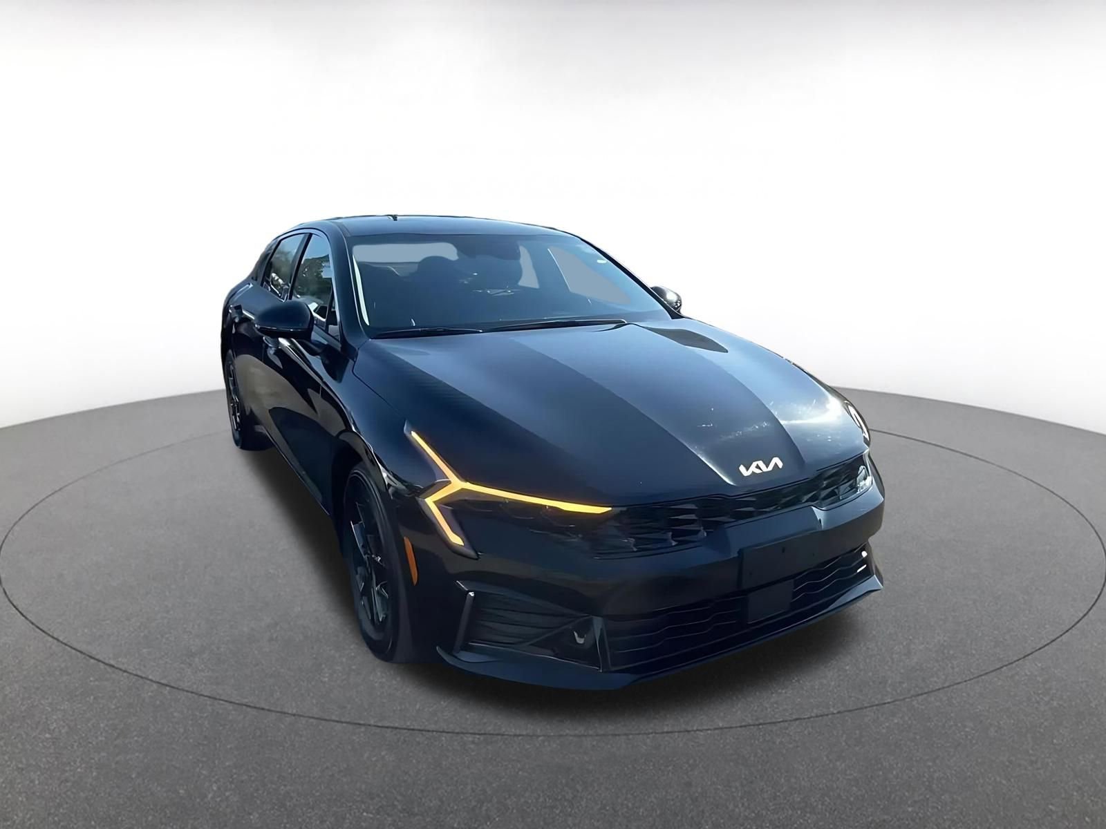 Used 2021 Toyota Camry SE image 3