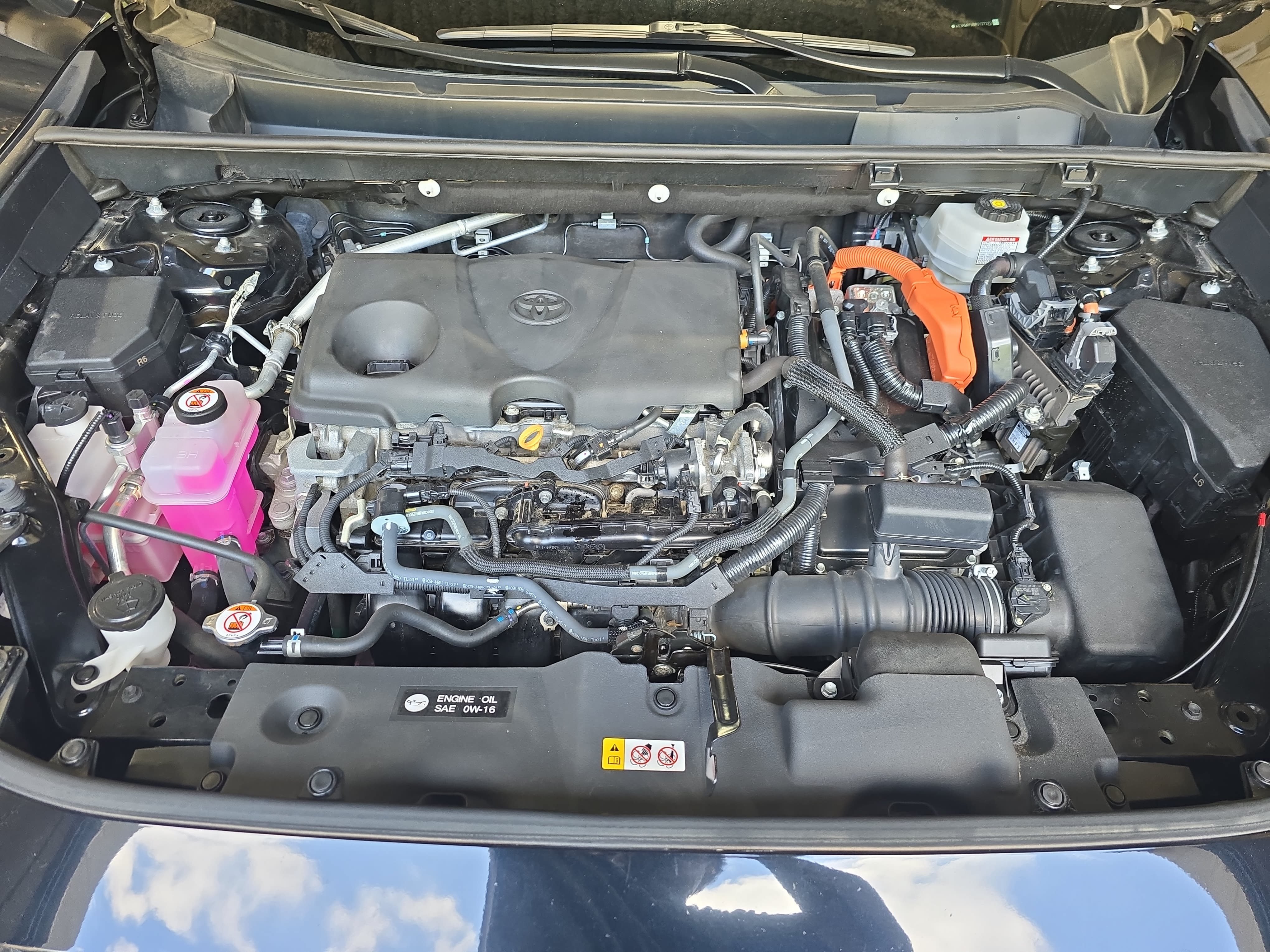 Used 2024 Toyota RAV4 LE AWD/4WD image 29