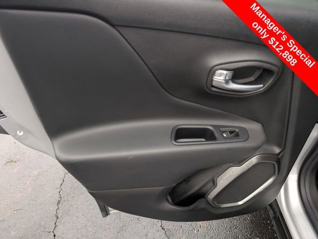 Used 2018 Jeep Renegade Limited w/ UConnect 8.4 Nav Group image 11