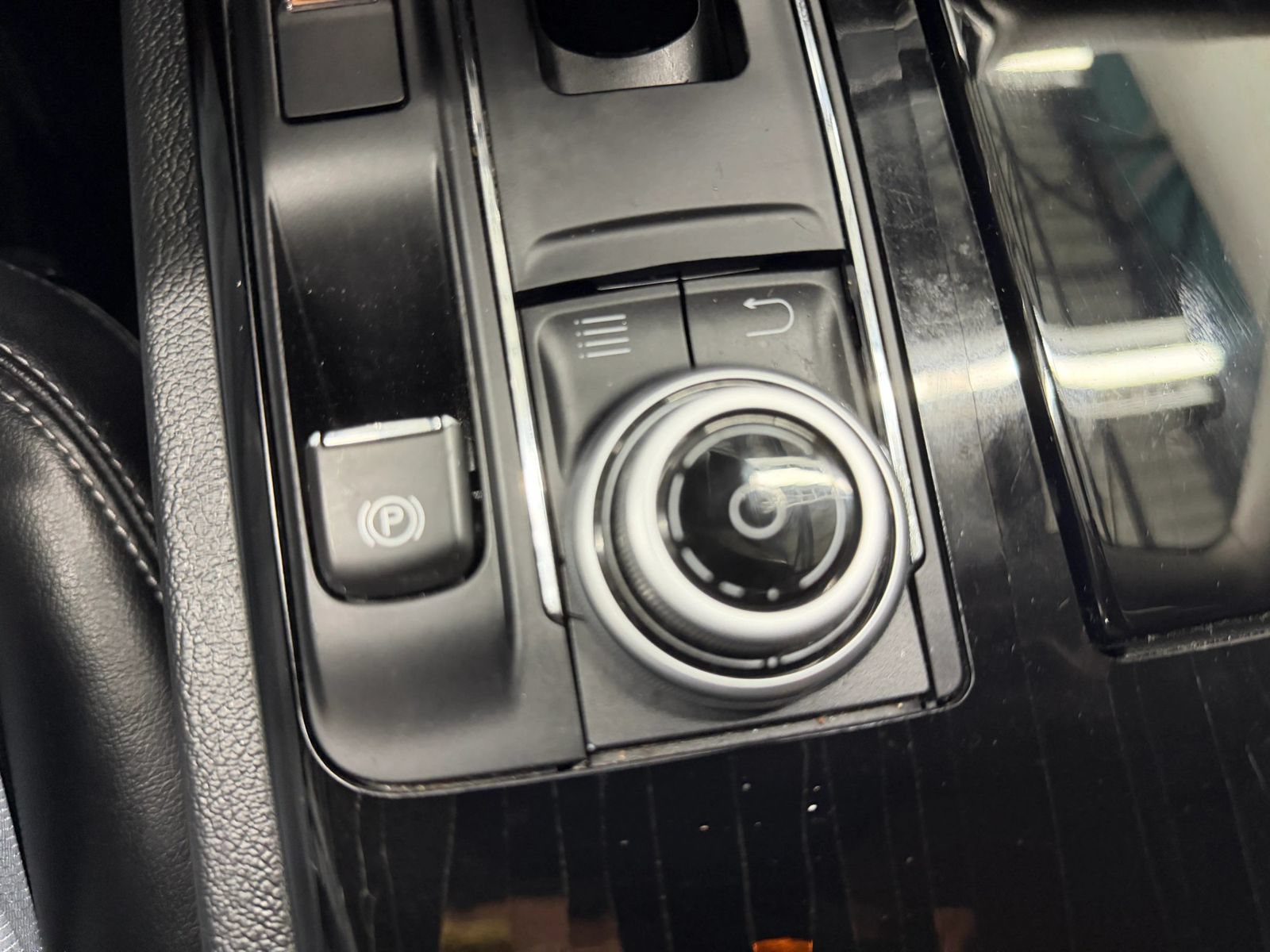 Used 2017 Maserati Ghibli S RWD image 31