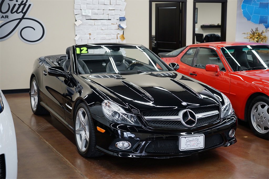 Used 2012 Mercedes-Benz SL 550 image 2