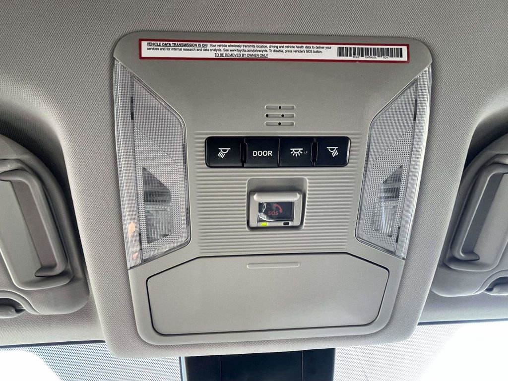 Used 2021 Toyota RAV4 XLE FWD image 39
