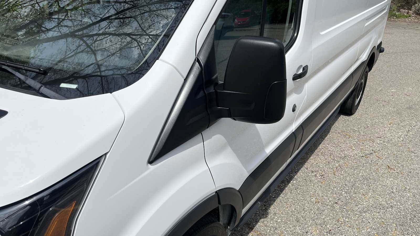 Used 2018 Ford Transit 250 148 Medium Roof RWD image 17