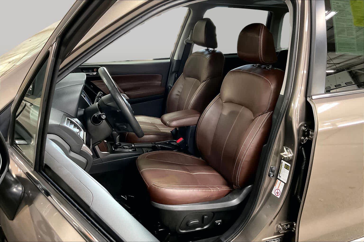 Used 2017 Subaru Forester 2.5i Touring AWD/4WD image 7