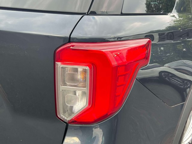 Used 2022 Ford Explorer Limited w/ Limited Technology Package AWD/4WD image 13