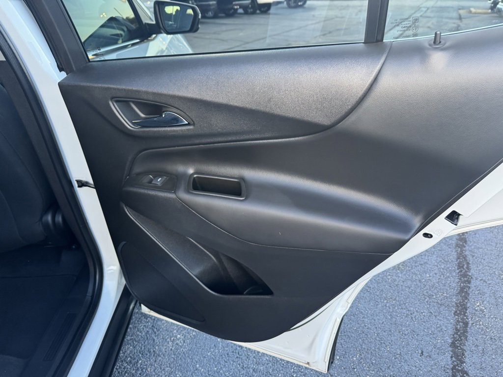 Used 2023 Chevrolet Equinox LT image 29
