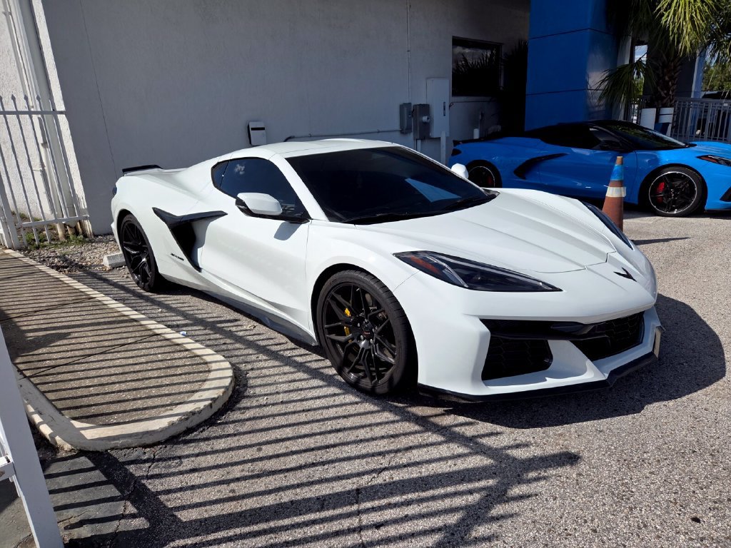 Used 2026 Chevrolet Corvette Z06 RWD image 4
