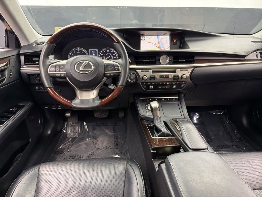Used 2018 Lexus ES 350 w/ Luxury Package w/Wood Trim image 7