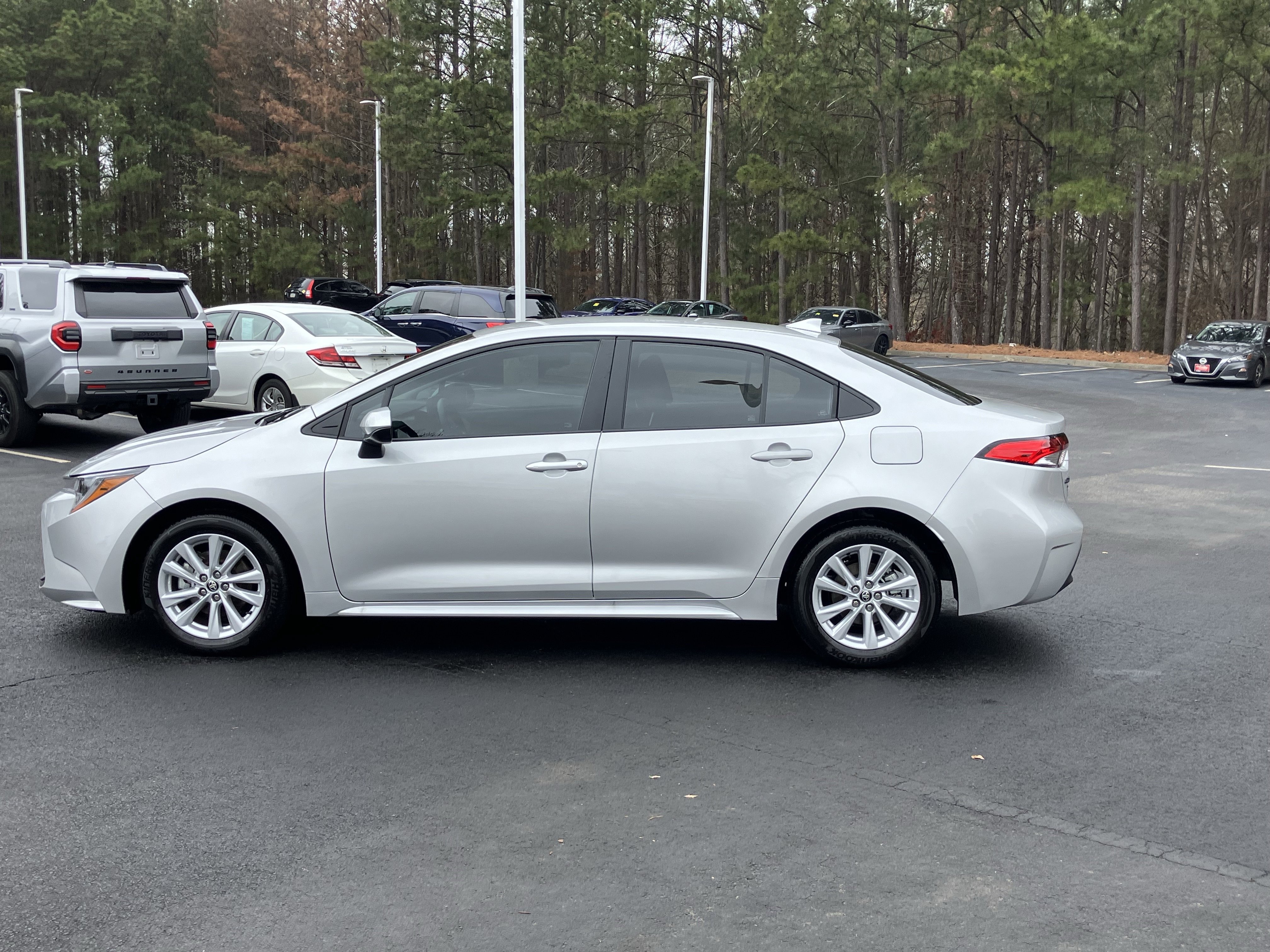 Used 2026 Toyota Corolla LE w/ LE Premium Package image 7