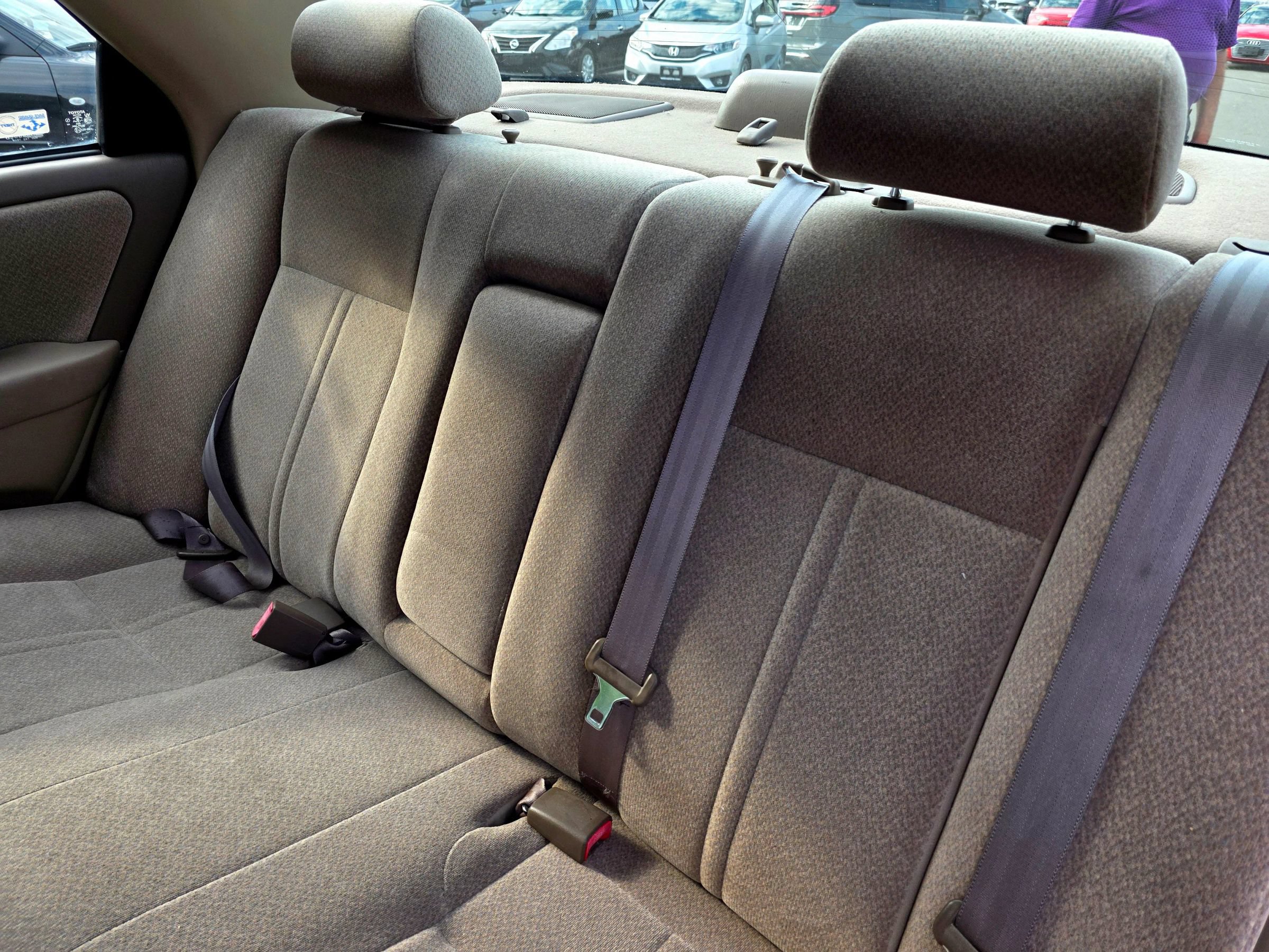 Used 2000 Toyota Camry LE FWD image 37