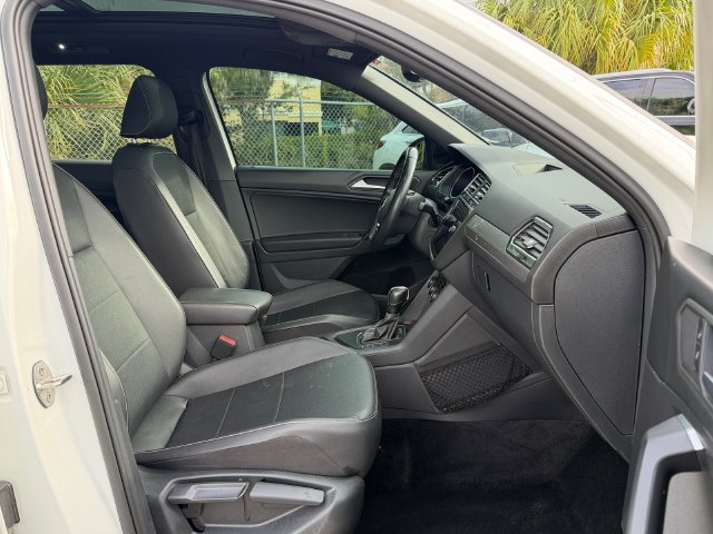 Used 2021 Volkswagen Tiguan SE R-Line FWD image 16