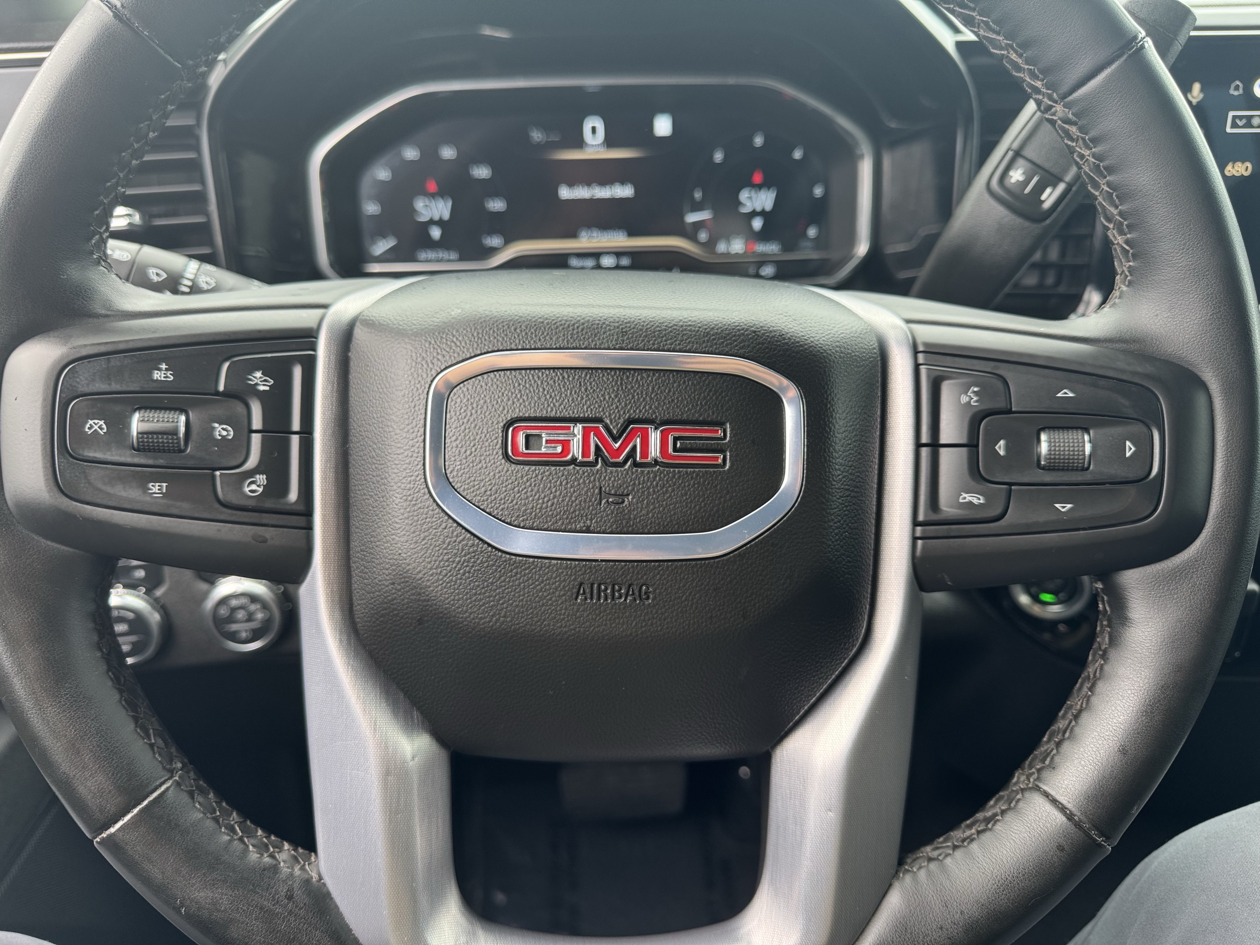 Certified 2025 GMC Sierra 1500 SLT AWD/4WD image 35