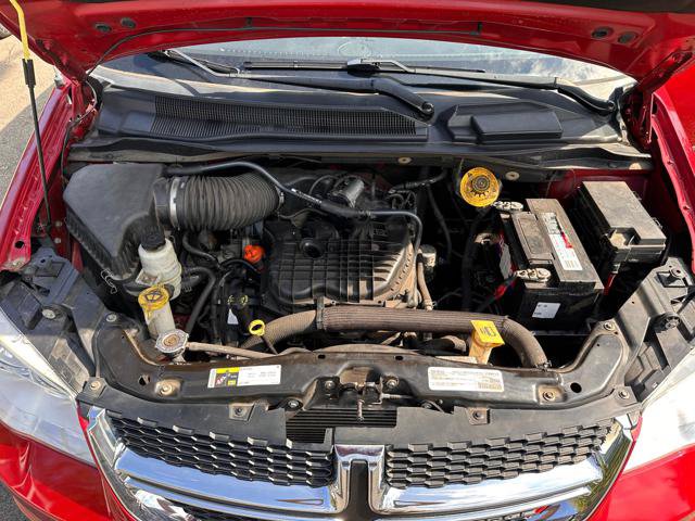 Used 2016 Dodge Grand Caravan American Value Package FWD image 19
