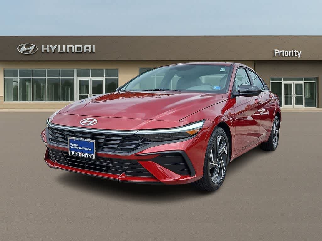 Certified 2025 Hyundai Elantra Sport FWD image 1