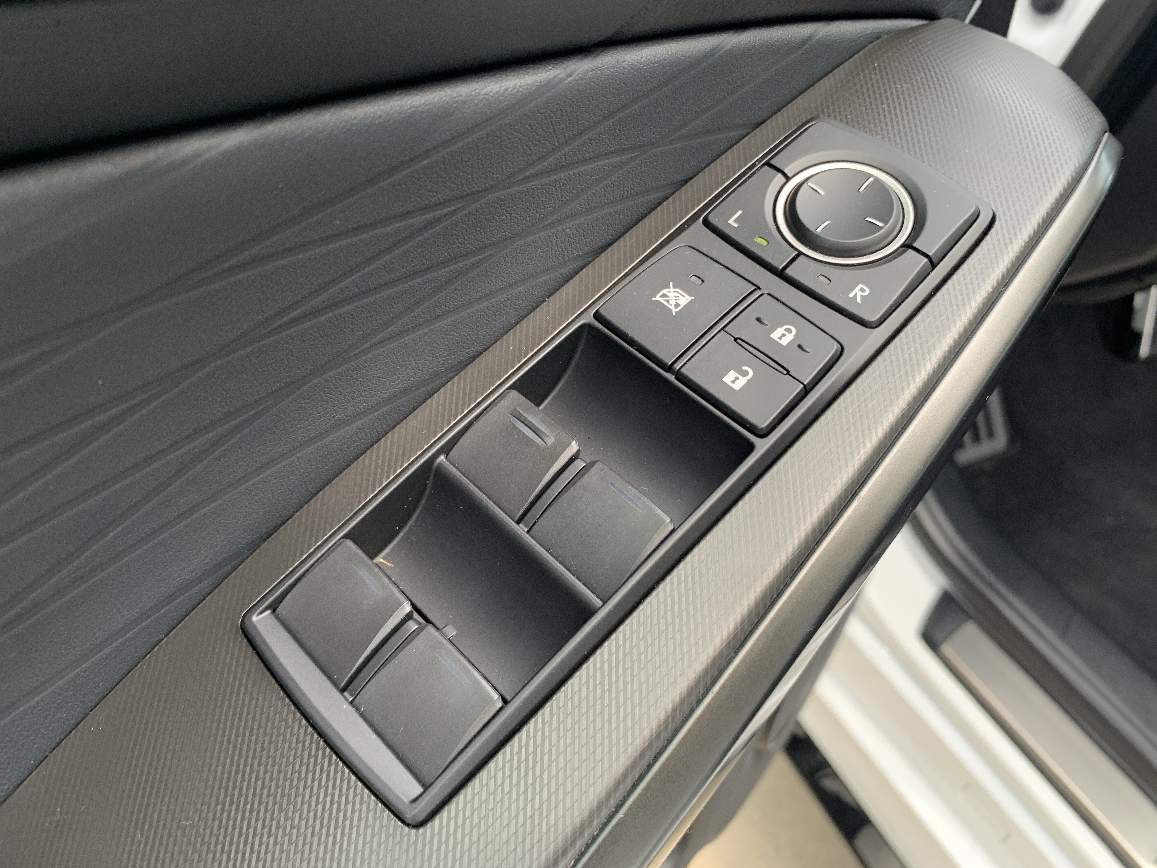 Used 2023 Lexus IS 350 F Sport RWD image 15