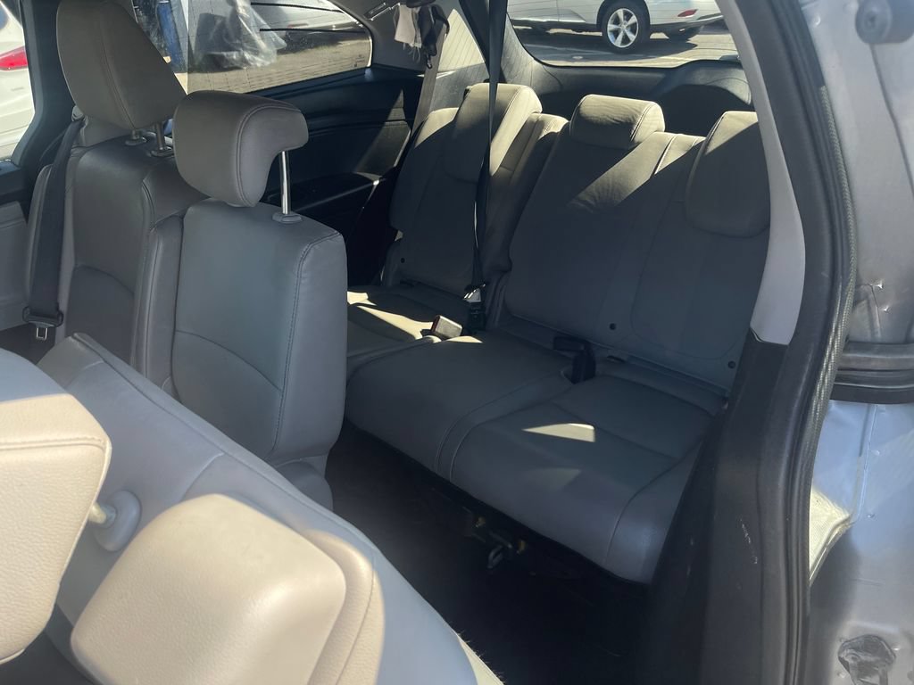 Used 2018 Honda Odyssey Touring image 17
