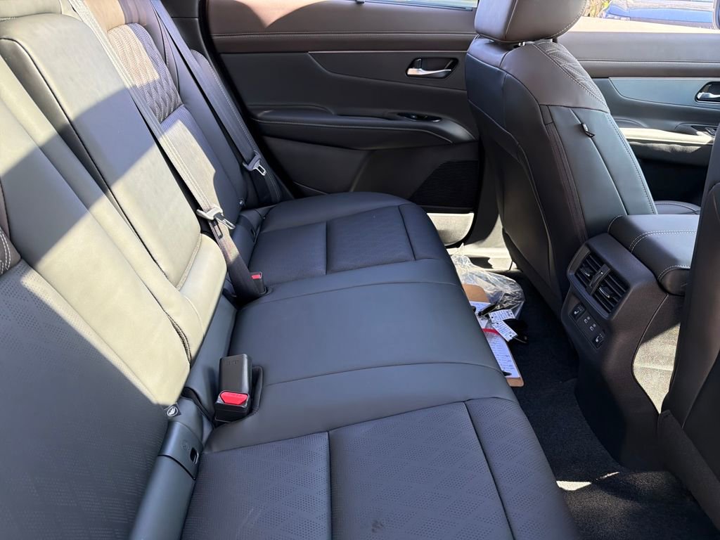 New 2026 Nissan Murano Platinum w/ Technology Package AWD/4WD image 13
