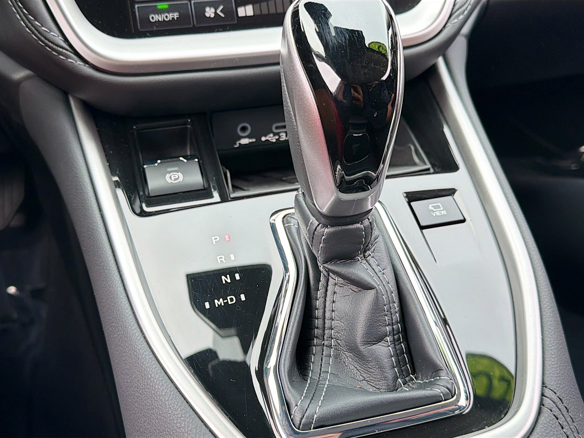 Certified 2025 Subaru Outback Touring image 28