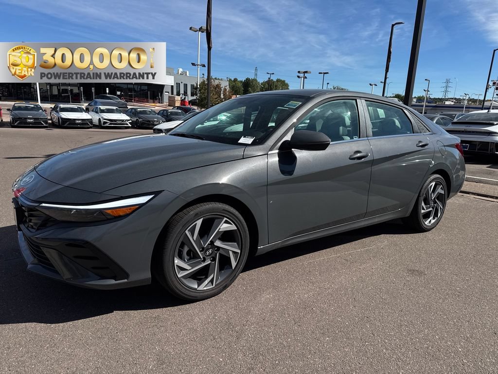 Certified 2026 Hyundai Elantra Limited FWD image 1