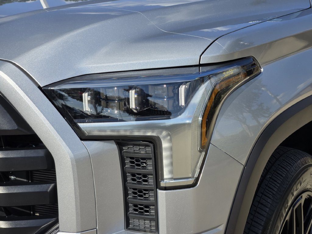 Used 2024 Toyota Tundra Limited AWD/4WD image 6