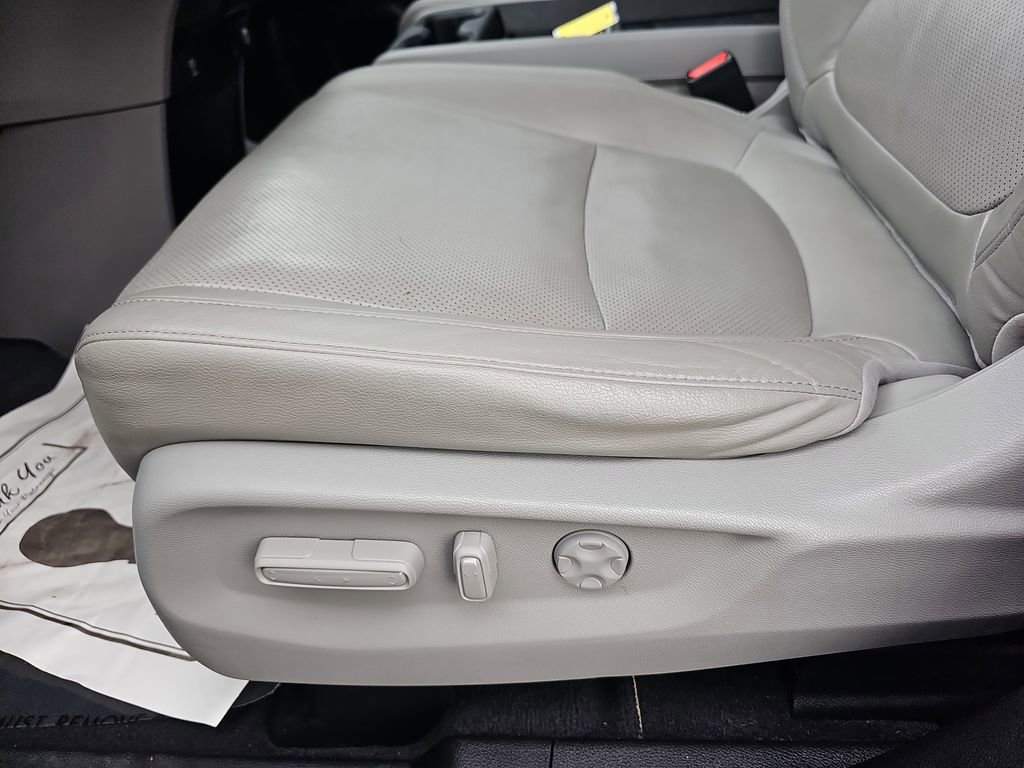 Used 2018 Honda Odyssey Elite image 34