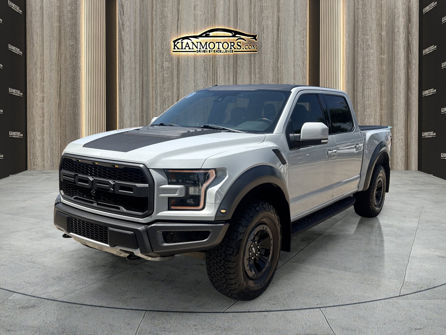 Used 2017 Ford F150 Raptor w/ Equipment Group 802A Luxury AWD/4WD image 2